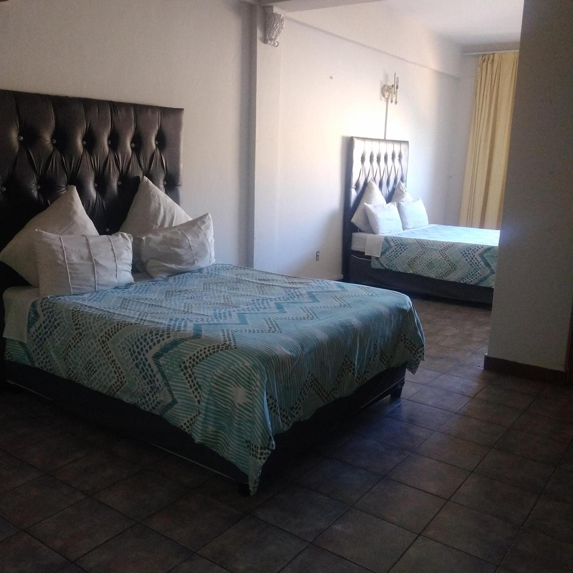 Tassili Lodge Kempton Park Esterno foto