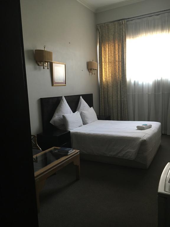 Tassili Lodge Kempton Park Esterno foto