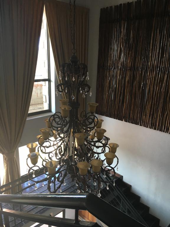 Tassili Lodge Kempton Park Esterno foto